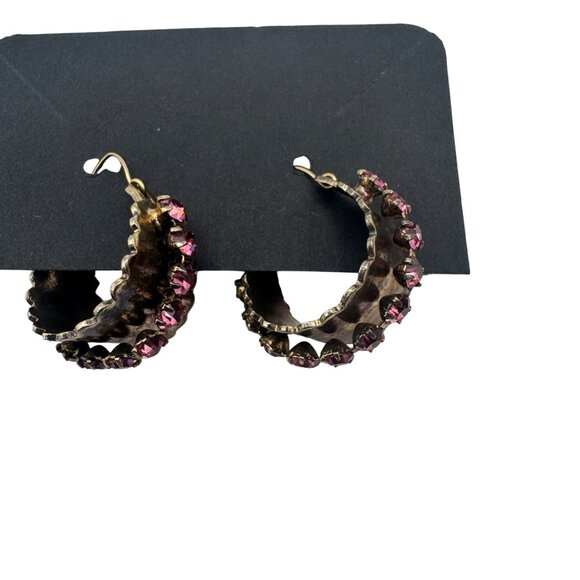Antique Gold Tone Hoop Earrings Pink Crystal Accents Textured Metalwork Lightwei - Picture 2 of 4